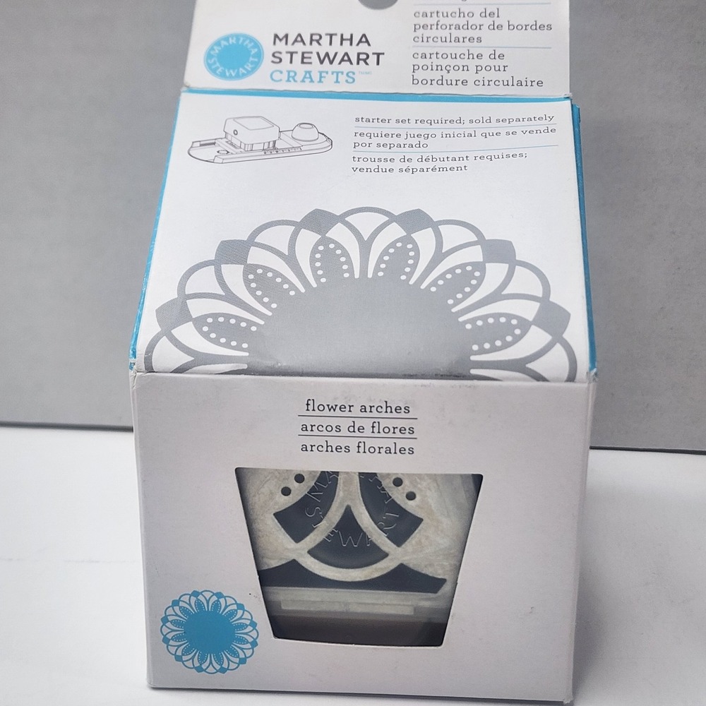 Martha Stewart Crafts Circle Edge Punch Cartridge Layered Flower Arches NIB